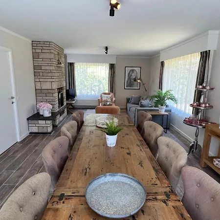 Semesterbostad Holiday With Garden Close To The Beach