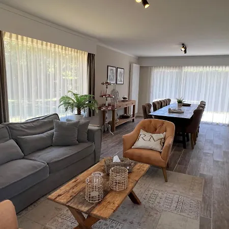 Holiday With Garden Close To The Beach Semesterbostad *
