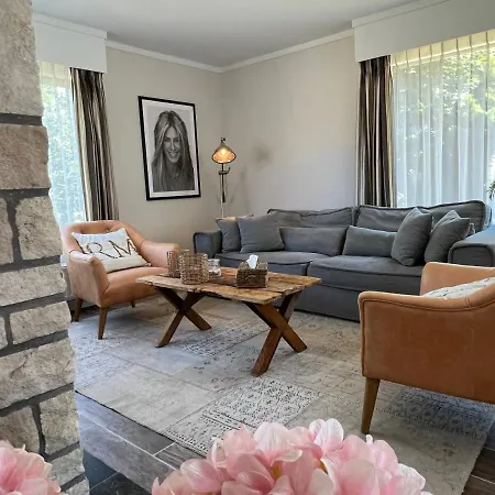Semesterbostad Holiday With Garden Close To The Beach